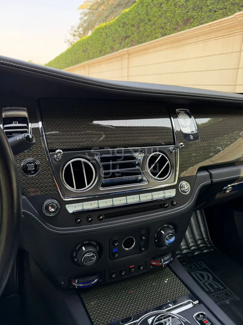 2017 رولز رويس رييث بلاك بادج