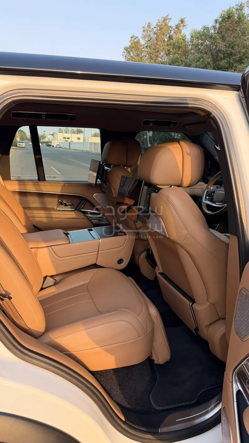 2023 لاند روفر رينج روفر فوج اوتوبيوغرافي