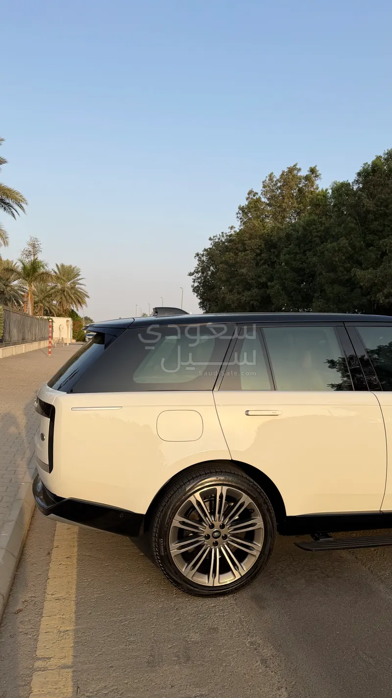 2023 لاند روفر رينج روفر فوج اوتوبيوغرافي