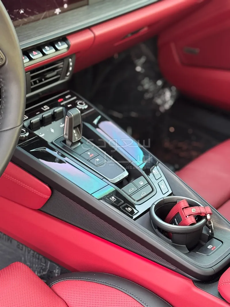 2026 بورش 911 كاريرا جي تي اس