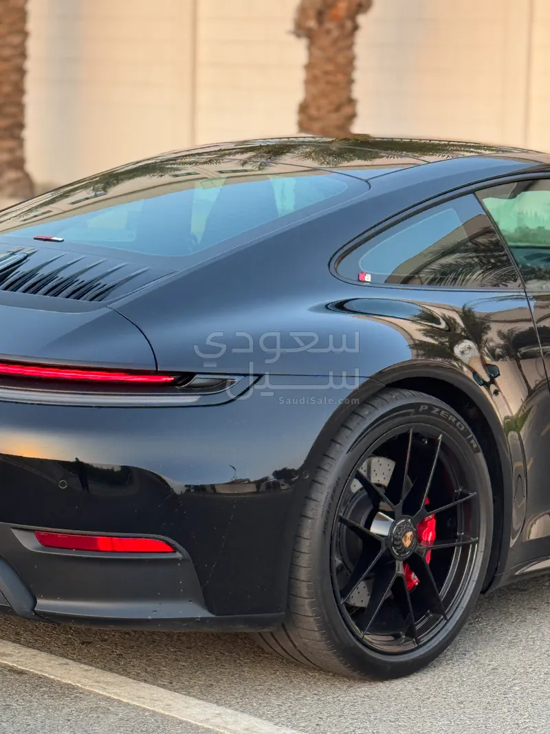 2026 بورش 911 كاريرا جي تي اس