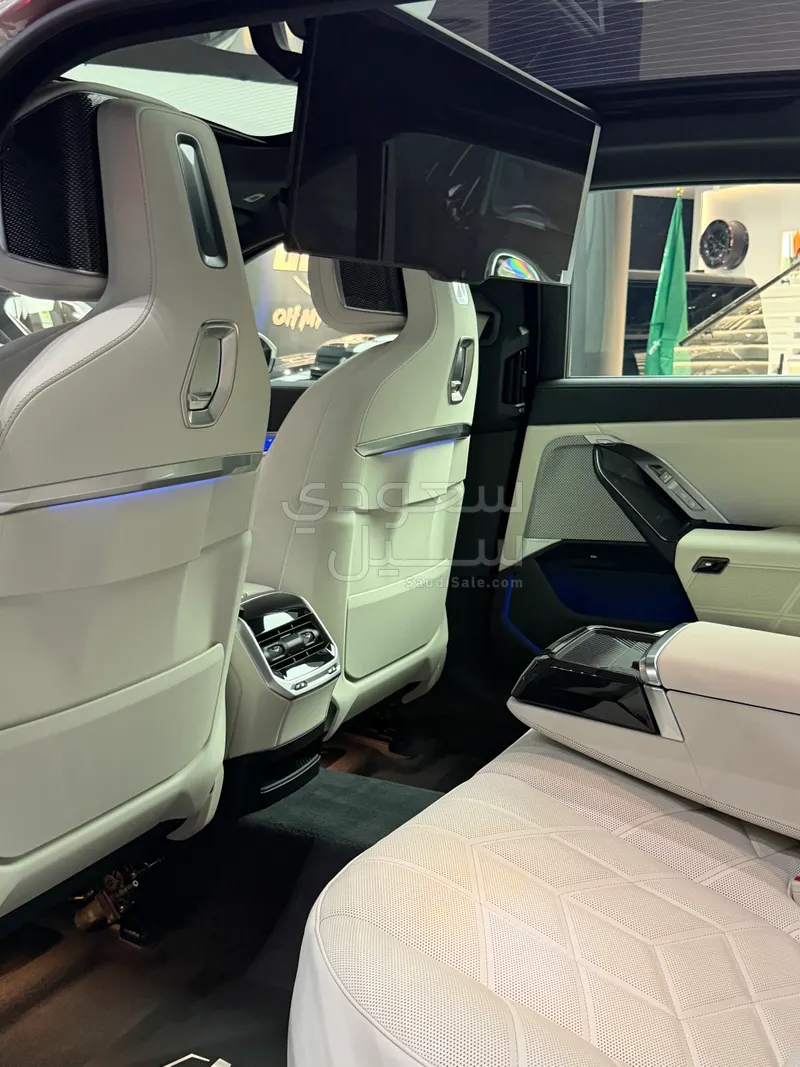 2026 بي ام دبليو الفئة السابعة 735أي