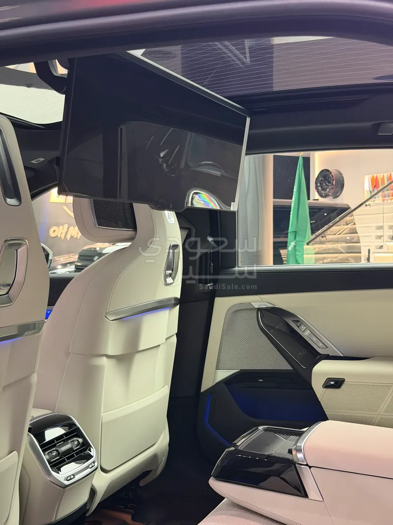 2026 بي ام دبليو الفئة السابعة 735أي