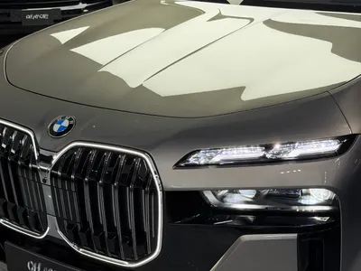 2026 بي ام دبليو الفئة السابعة 735أي