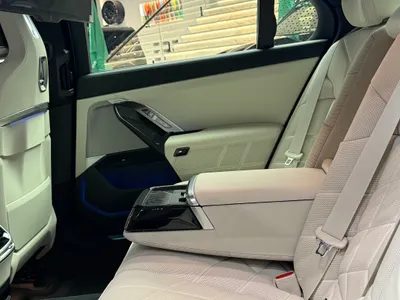 2026 بي ام دبليو الفئة السابعة 735أي