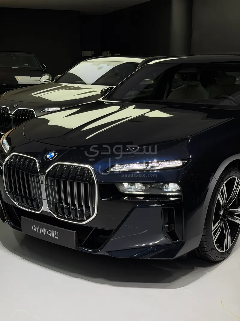 2026 بي ام دبليو الفئة السابعة 735أي