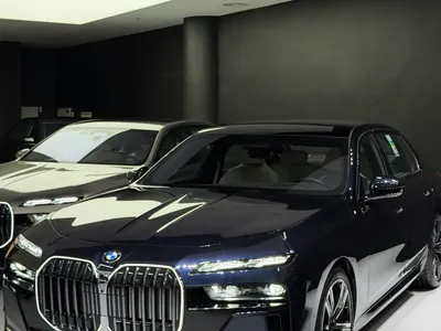 2026 بي ام دبليو الفئة السابعة 735أي