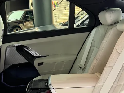 2026 بي ام دبليو الفئة السابعة 735أي