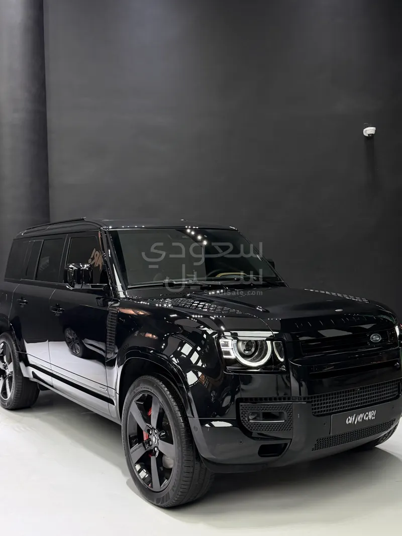 2025 لاند روفر ديفيندر اكس 110