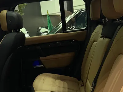 2025 لاند روفر ديفيندر اكس 110