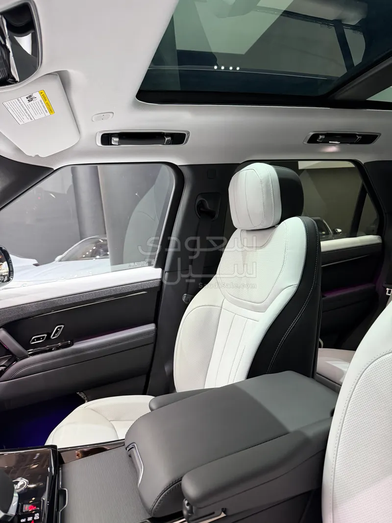 2025 لاند روفر رينج روفر سبورت اتش اس اي