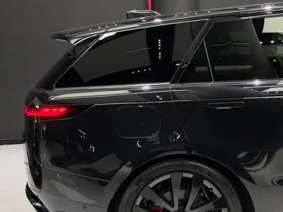 2025 لاند روفر رينج روفر سبورت اتش اس اي