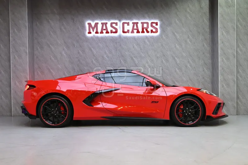 2024 شفروليه كورفيت سي 8