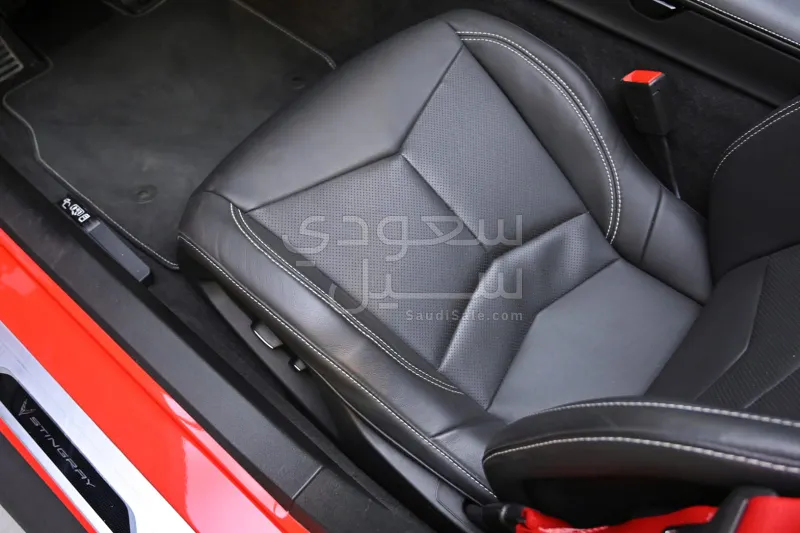 2024 شفروليه كورفيت سي 8