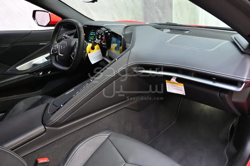 2024 شفروليه كورفيت سي 8