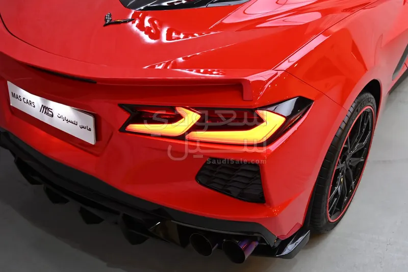 2024 شفروليه كورفيت سي 8