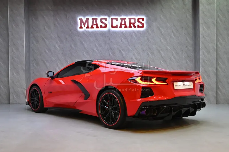 2024 شفروليه كورفيت سي 8