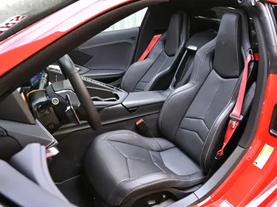 2024 شفروليه كورفيت سي 8