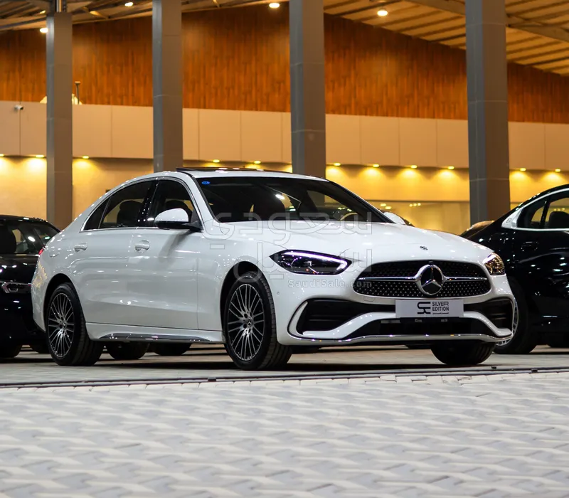 2025 مرسيدس - بنز سي 200