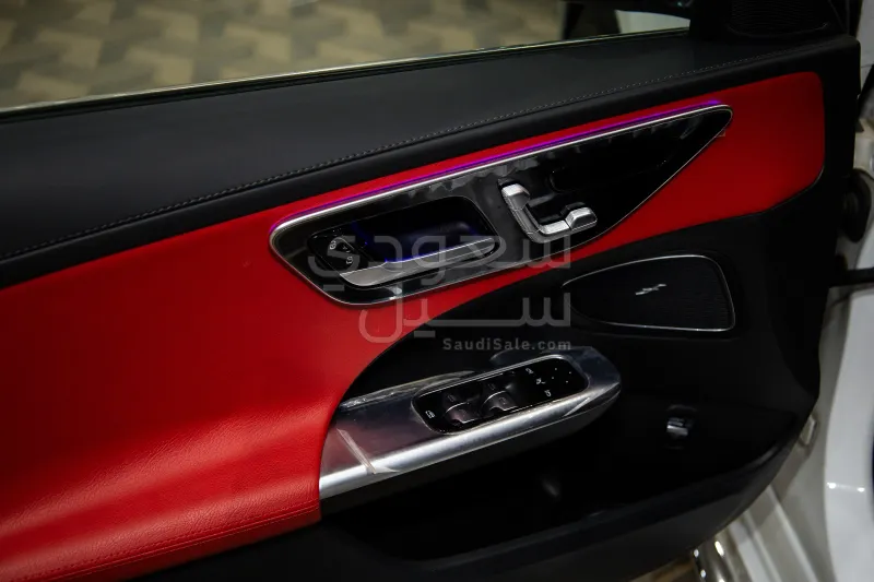 2025 مرسيدس - بنز سي 200