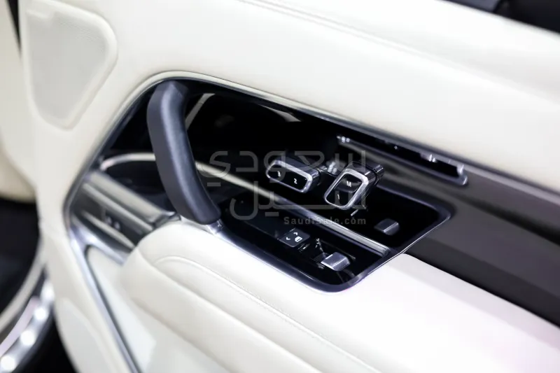 2023 لاند روفر رينج روفر اوتوبيوغرافي