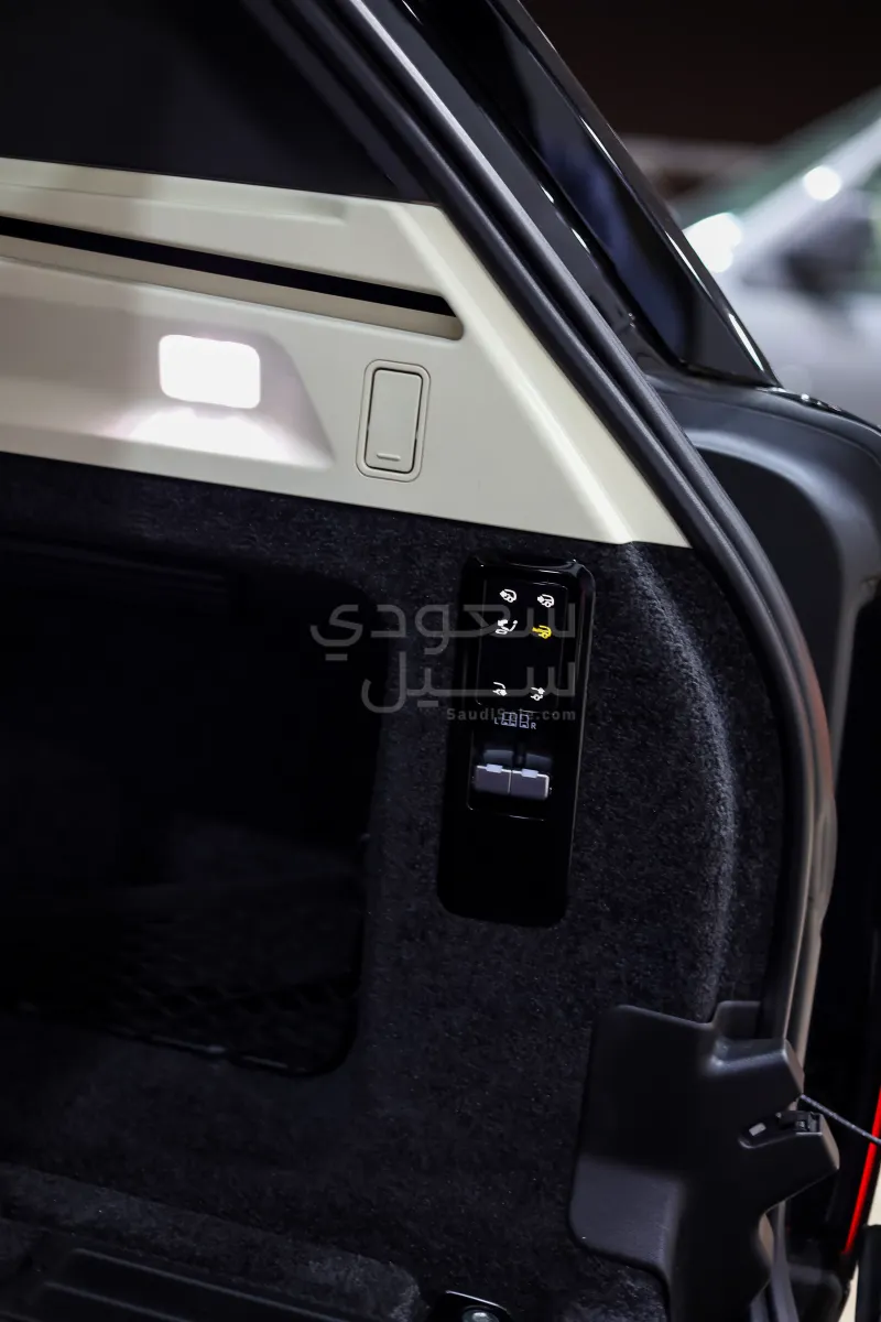 2023 لاند روفر رينج روفر اوتوبيوغرافي