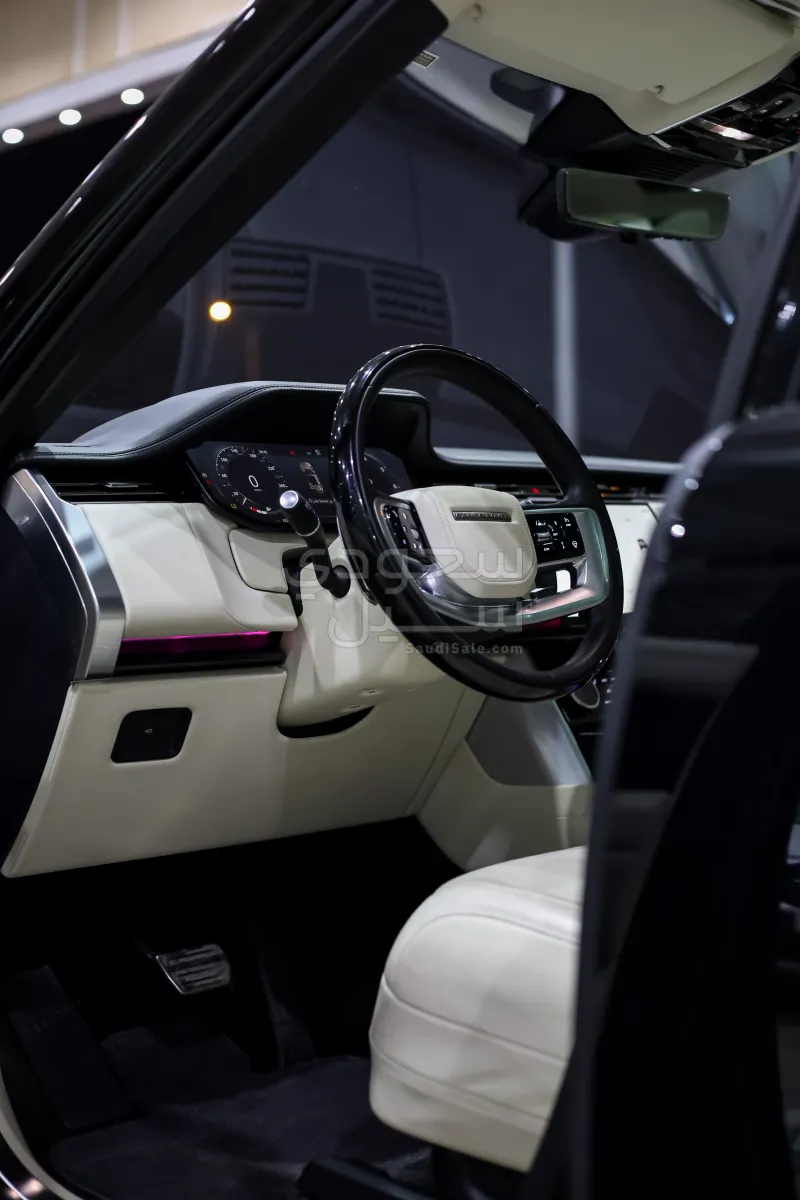 2023 لاند روفر رينج روفر اوتوبيوغرافي