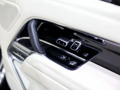 2023 لاند روفر رينج روفر اوتوبيوغرافي