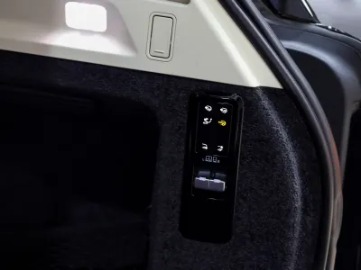 2023 لاند روفر رينج روفر اوتوبيوغرافي