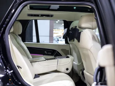 2023 لاند روفر رينج روفر اوتوبيوغرافي