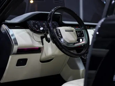 2023 لاند روفر رينج روفر اوتوبيوغرافي