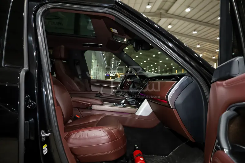 2023 لاند روفر رينج روفر اتش اس اي