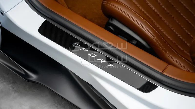 2021 بوغاتي شيرون