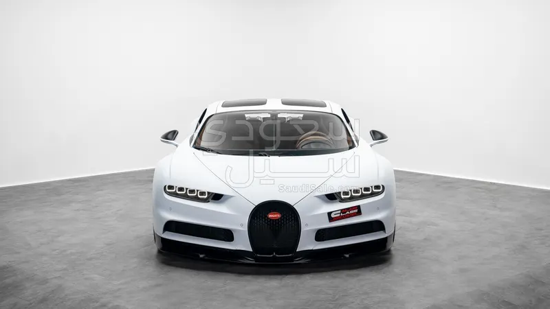 2021 بوغاتي شيرون