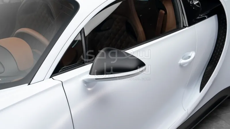 2021 بوغاتي شيرون