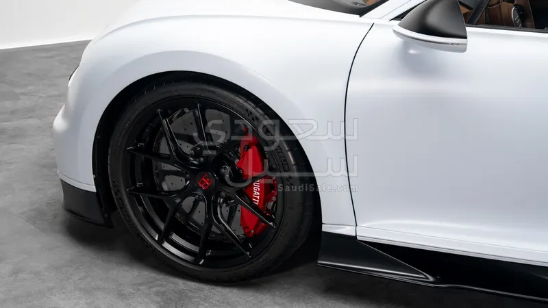 2021 بوغاتي شيرون