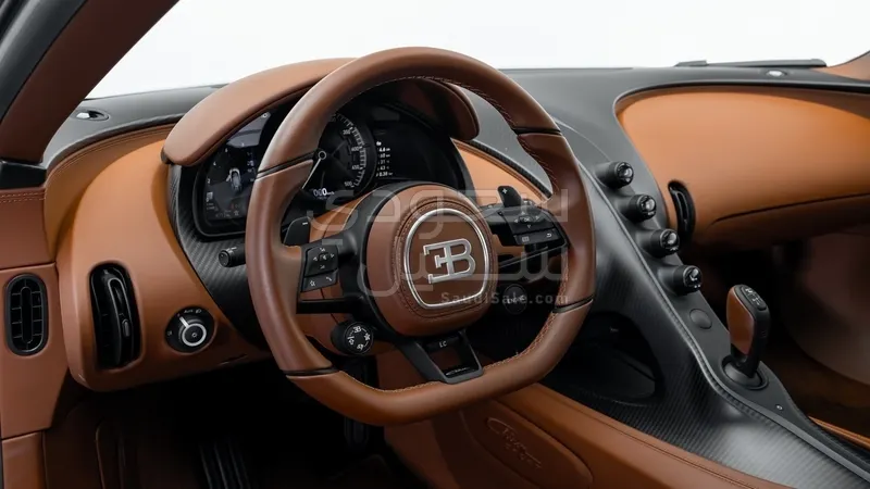 2021 بوغاتي شيرون