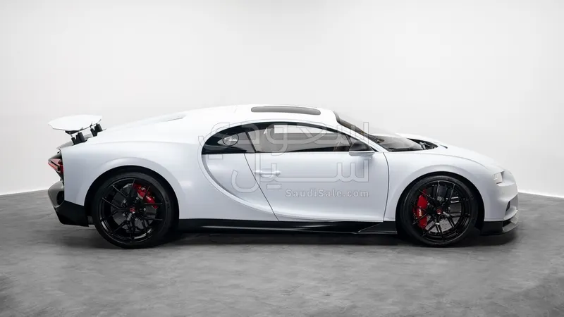 2021 بوغاتي شيرون