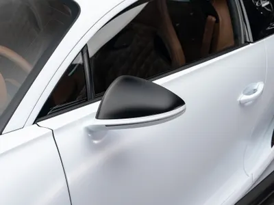 2021 بوغاتي شيرون