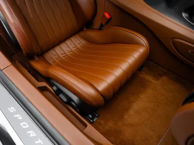 2021 بوغاتي شيرون