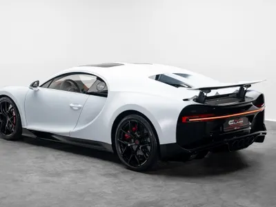 2021 بوغاتي شيرون