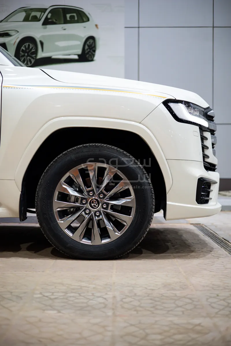 2024 تويوتا لاند كروزر في اكس