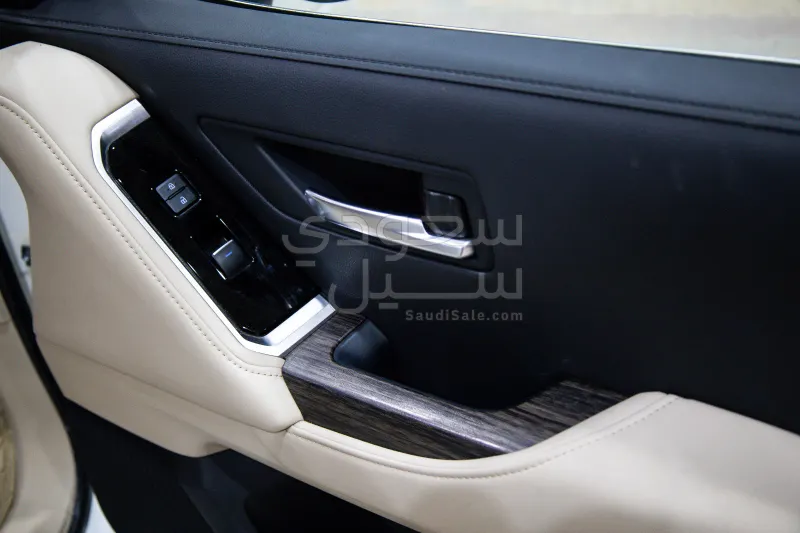 2024 تويوتا لاند كروزر في اكس