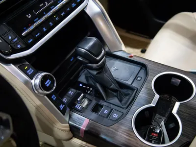 2024 تويوتا لاند كروزر في اكس