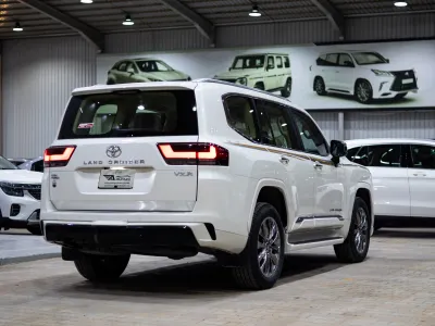 2024 تويوتا لاند كروزر في اكس