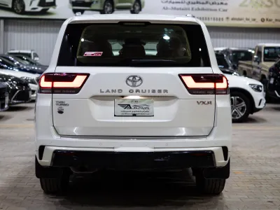 2024 تويوتا لاند كروزر في اكس