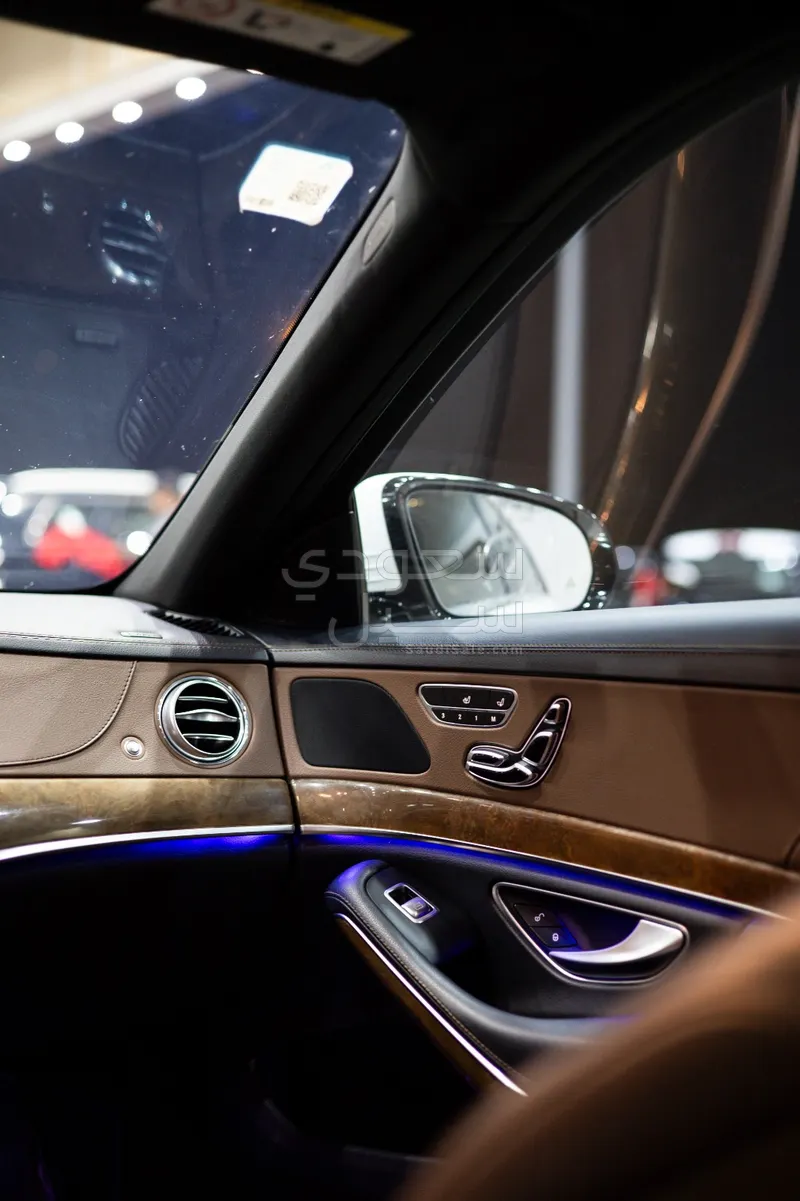 2015 مرسيدس - بنز إس 400