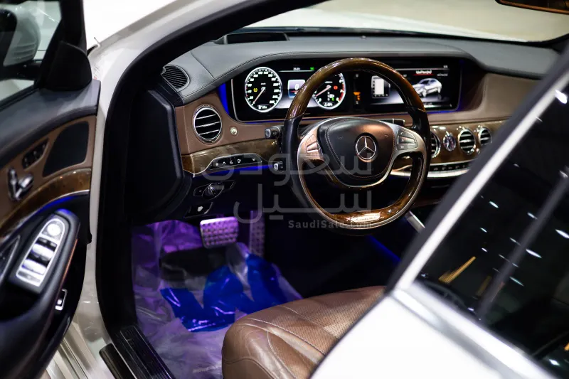 2015 مرسيدس - بنز إس 400