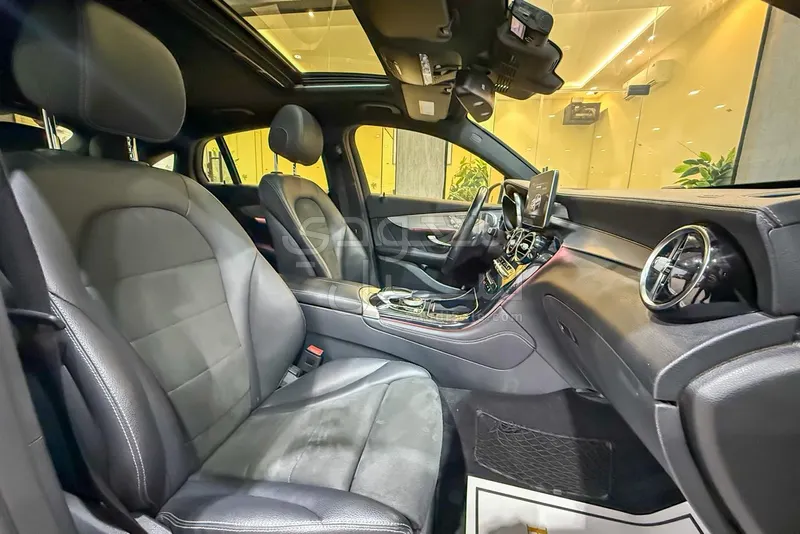 2019 مرسيدس - بنز جي إل سي 300