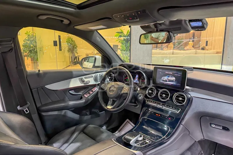 2019 مرسيدس - بنز جي إل سي 300